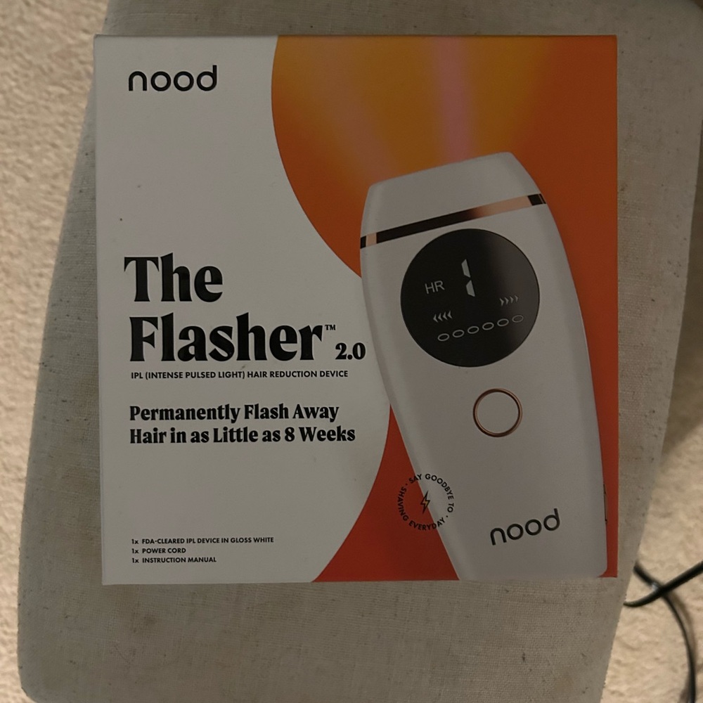 The Flasher 2.0 IPL Hair Reduction Device - White